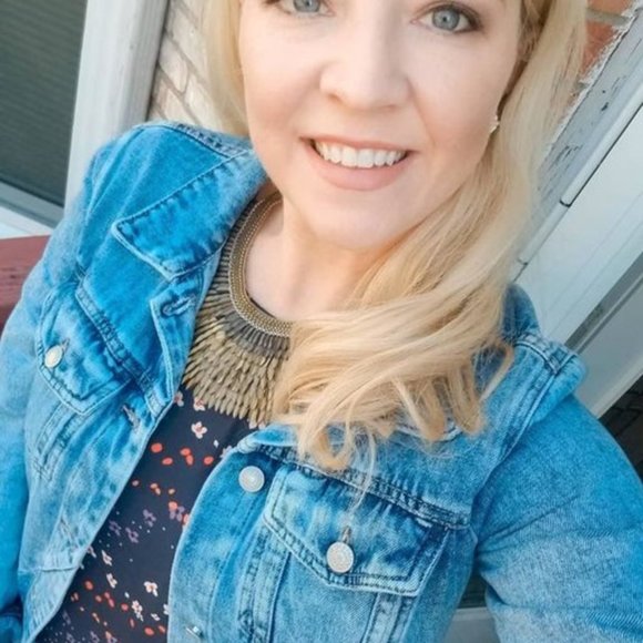 :: Stella & Dot [GOLD] Stone Rebel Stud Earrings - Picture 5 of 5